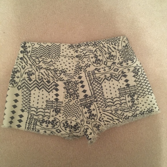 NWOT PacSun High Waisted Shorts - Picture 2 of 5